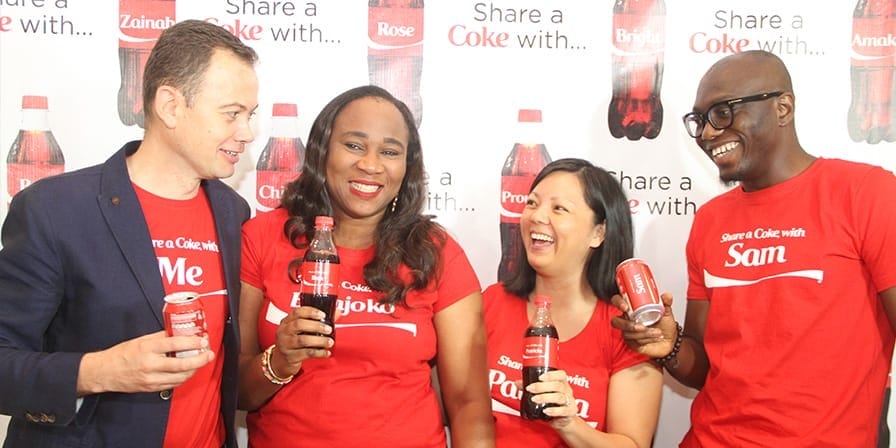 NHUNG CHUONG TRINH TICH HOP THUONG HIEU VA KHAN GIA SHARE A COKE WITH