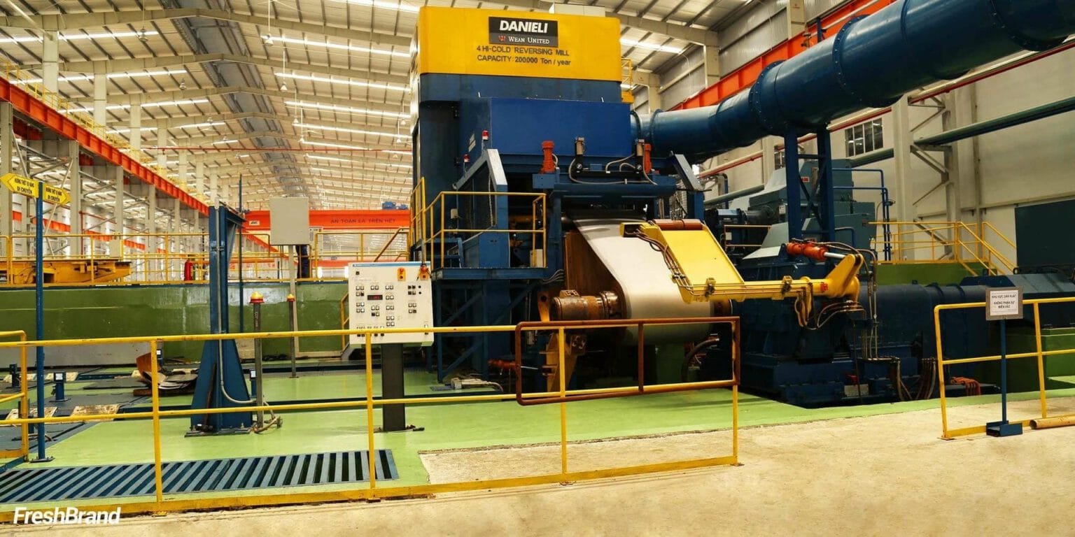 Steel rolling machine in the Ton Dong A factory